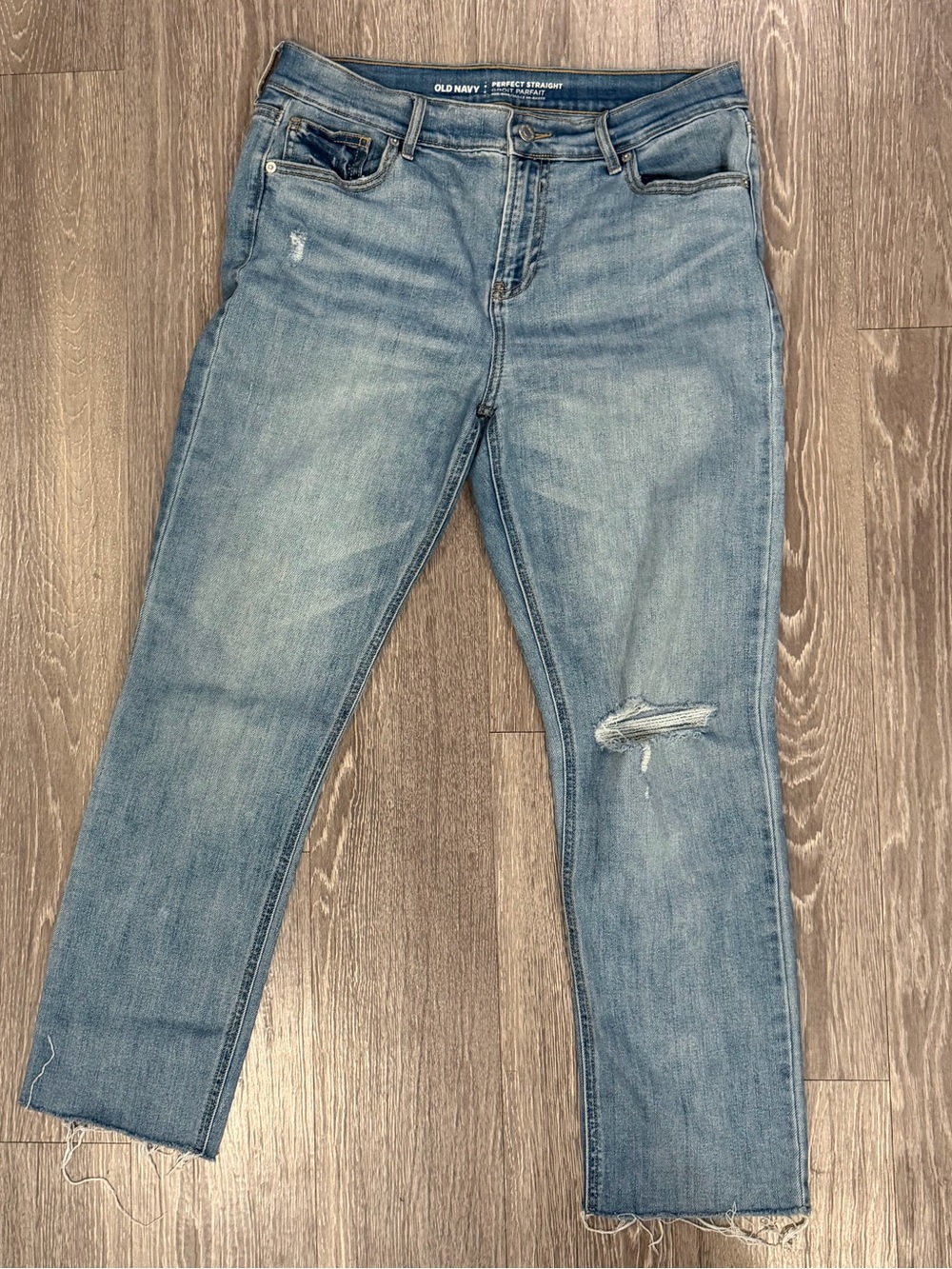 Old Navy Boyfriend Jeans in Faded Light Blue with Knee Distress